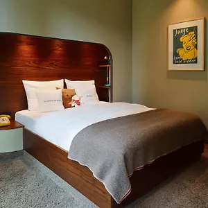 4* Hotel 25hours Hafencity